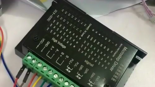 青年創(chuàng)業(yè)者研發(fā)國產電腦CPU 為計算機發(fā)展注入新動力